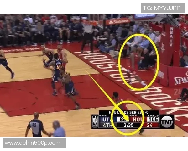 刘泽希持球发动快速反击，庞峥麟接球回传晃开防守，助前者上篮取分