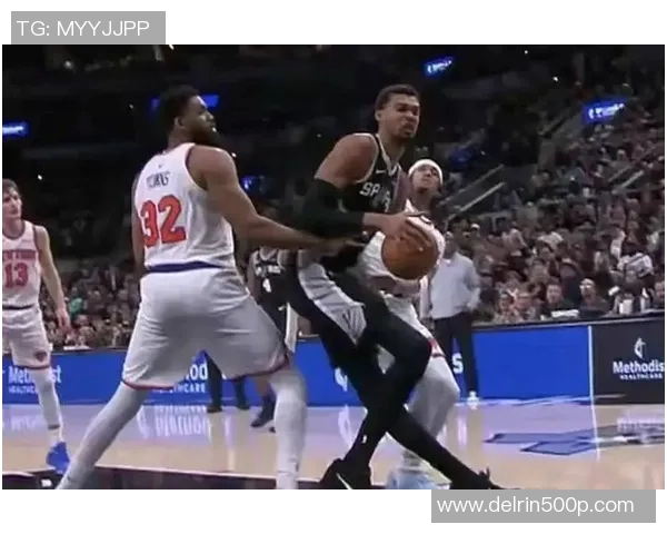 尚帕尼首节爆发助马刺紧咬比分