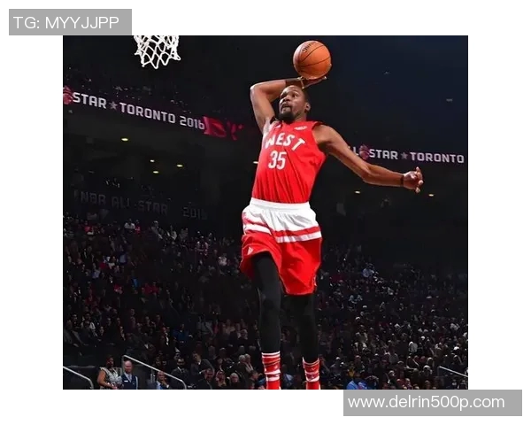 拉锯战！火箭三分12中三陷被动：杜兰特12分七板，乌度卡场边抱怨